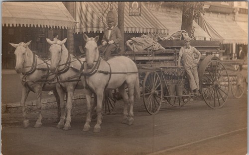 Carte postale RPPC chariot de pompiers tiré par des chevaux service pompiers haches échelle c1910 JA28 - Photo 1/4