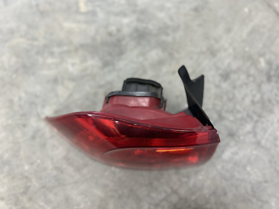 2011-2014 VOLKSWAGEN TOUAREG LEFT SIDE OUTER TAILLIGHT TAIL LIGHT