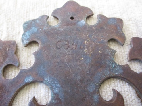 Vintage Pair Brass Ornate Drawer Pull Back Plates Maker Unknown C346 on back - Picture 13 of 18