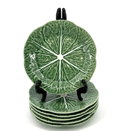 Set of (6) Green Cabbage 7.625” Salad Plates Bordallo Pinheiro Portugal