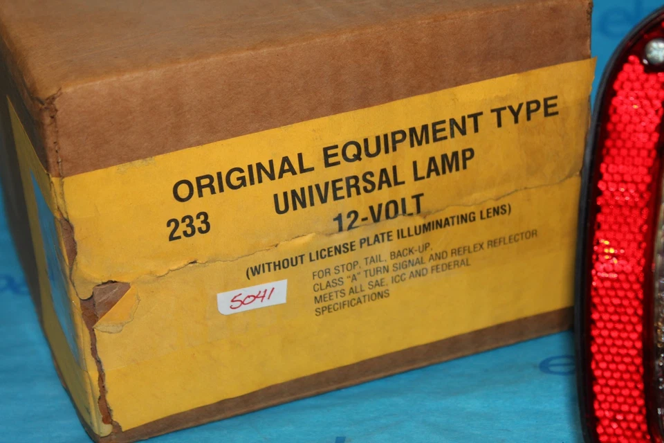 Новый из старых запасов Glo-Brite #233 универсальный стоп-сигнал поворотник задняя лампа - Изображение 3 из 4