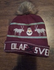 Knit Beanie Olaf Sven Marroon. With Fur Pom Pom