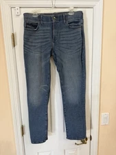 Lee Extreme Motion MVP Athletic Fit Tapered Leg Jeans Size 34X30