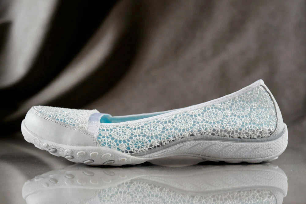 Skechers white top breathe easy