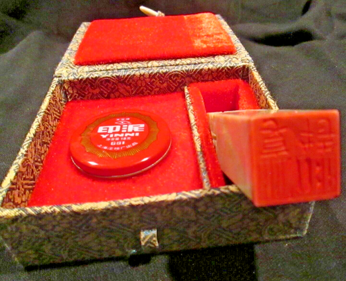 Vintage Hand Carved Chinese Hard Stone Chop Seal In Original Box With Red Paste - Picture 3 of 5
