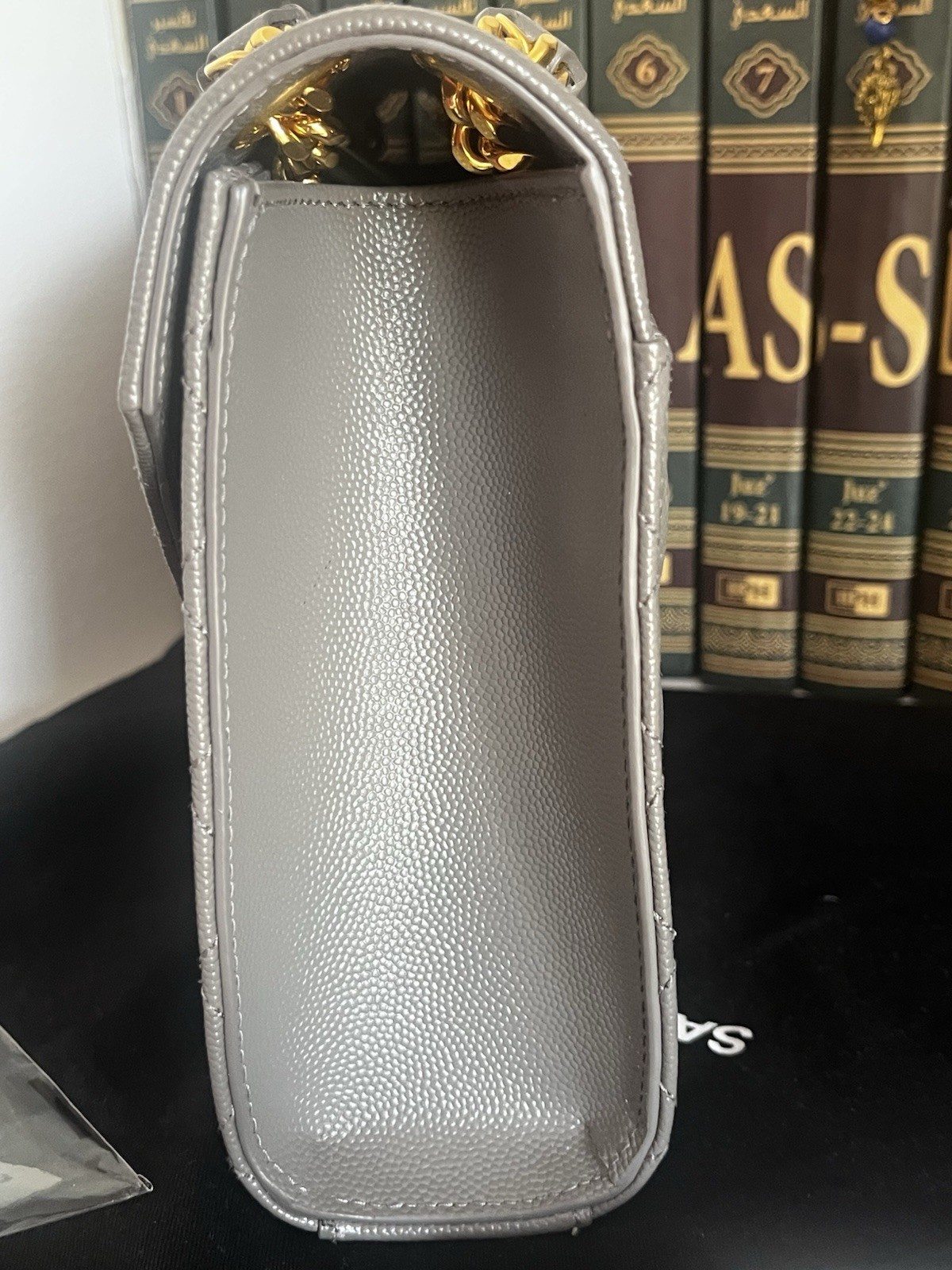 Saint Laurent Borsa Media Busta Catena Grigio Grain de Poudre Ottime Condizioni