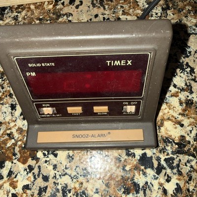 Vintage Timex Lighted (Red) Dial Electric Desk Alarm Clock  5215-5