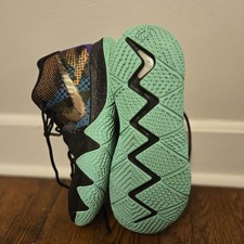 Preços baixos em Nike Kyrie 4 Mamba Mentality | eBay