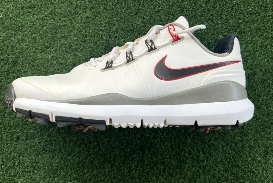 Tênis de golfe Nike Tiger Woods TW14 599416-100 - Masculino tamanho 11 largo - Imagem 2 de 4