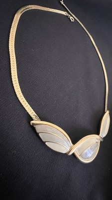 Traumhaftes Vintage Trifari  Collier   Emaille & Goldoptik   Top Zustand