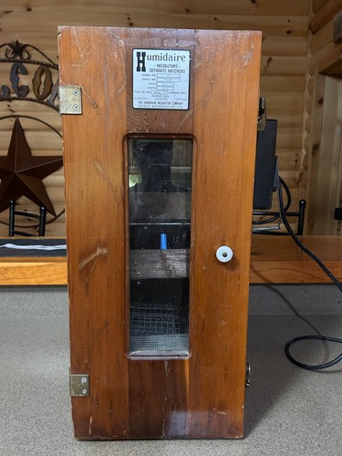 Vintage Humidaire Model 20, 60 Egg Incubator / Separate Hatcher.