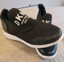 DKNY 1989 Women's Slip On Sneakers  Sz 10