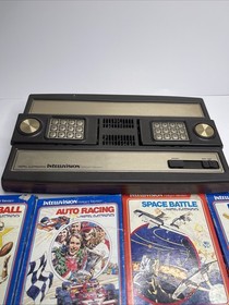 MATTEL INTELLIVISION SYSTEM CONSOLE 2609 Plus 4 Games
