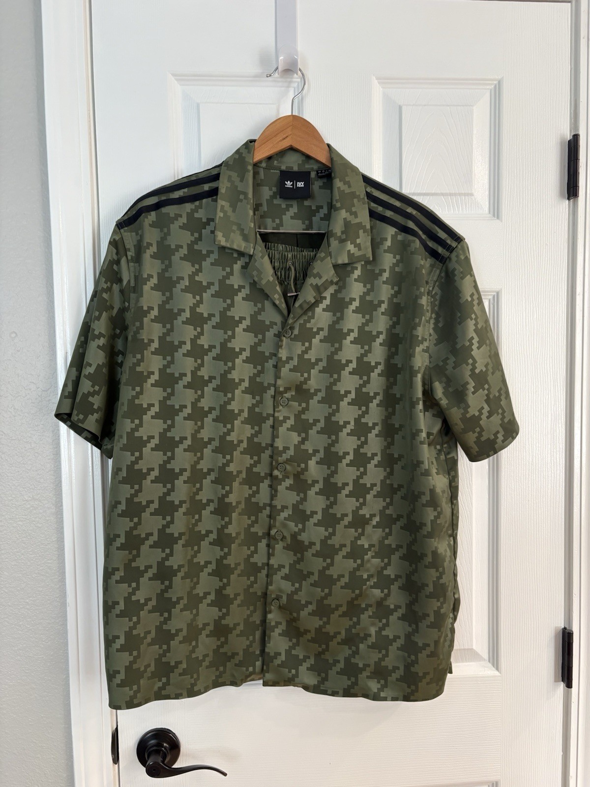 Seller photo, eBay