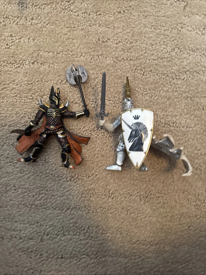 Lote de pares de figuras de caballero/caballo blanco unicornio dragón de las tinieblas y unicornio Papo 2007 Foto 2 de 4