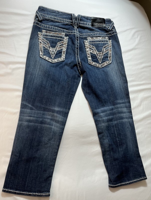 Vigoss The Dublin Women's Blue Denim Embroidered Rhinestone Capri Jeans Sz 7/8