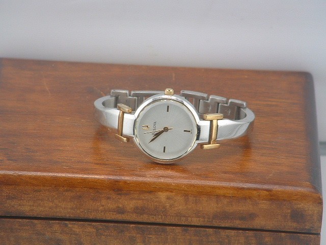 BULOVA ACCUTRON 未稼働品！ s-l400.jpg