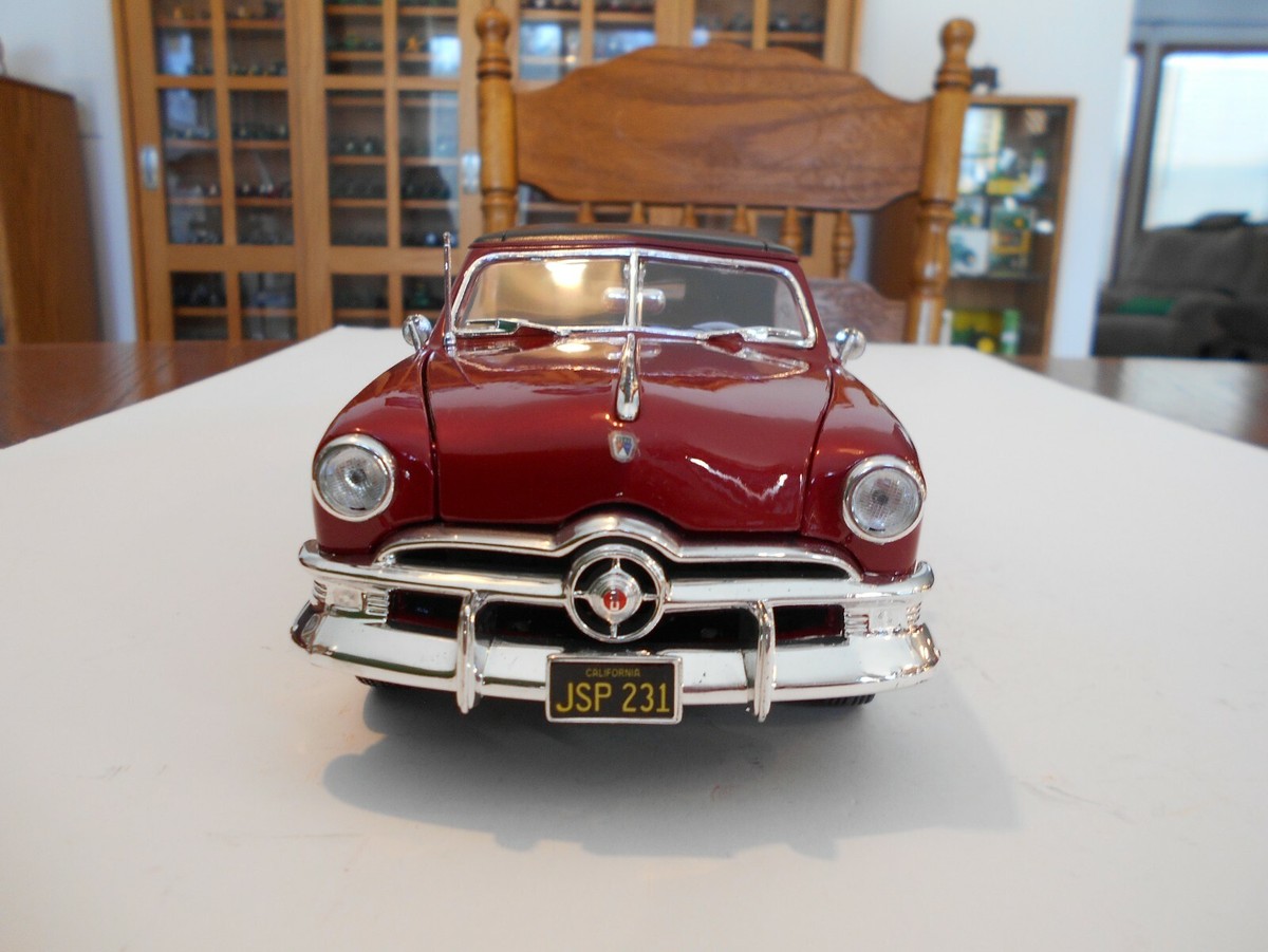Maisto Mi31681 Ford Convertible Soft Top 1950 Metallic Bronze 1