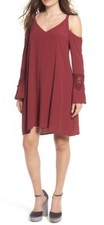 ASTR THE LABEL Cold Shoulder Shift Dress - Red Cordovan - Sz M