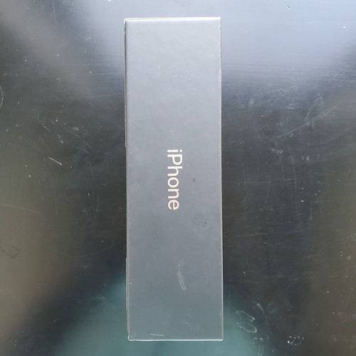 Apple iPhone 11 Pro Max Gold 64GB *Empty Box* Great Condition - 第 4/9 張圖片
