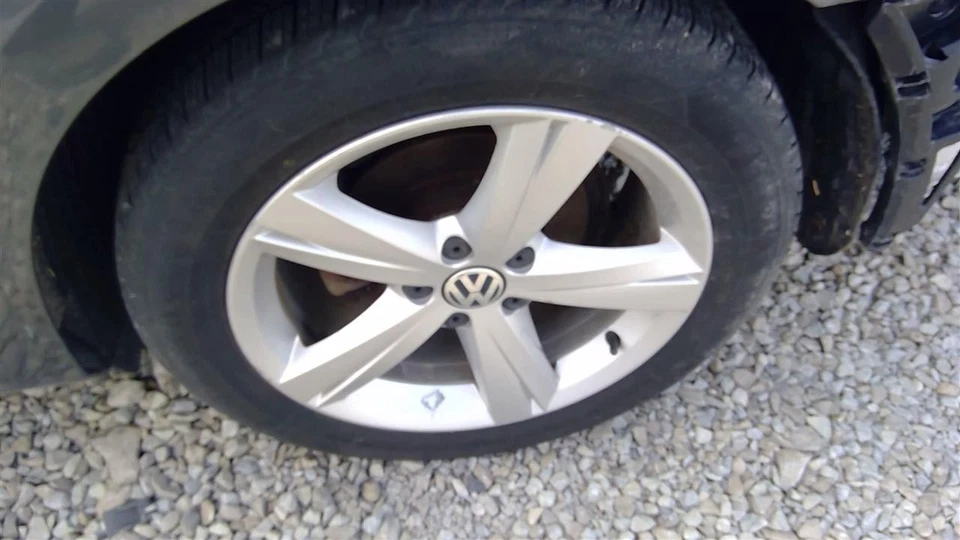 Used Steering Wheel Air Bag fits: 2015 Volkswagen Passat front driver wheel Grad - Image 2 of 4