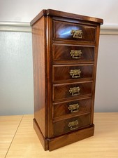 Vintage Chest with Six Drawers in Excellent Condition.
