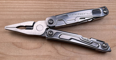 Leatherman Rev Multi Tool Knife   Stainless Steel w/ Pocket Clip 06/15