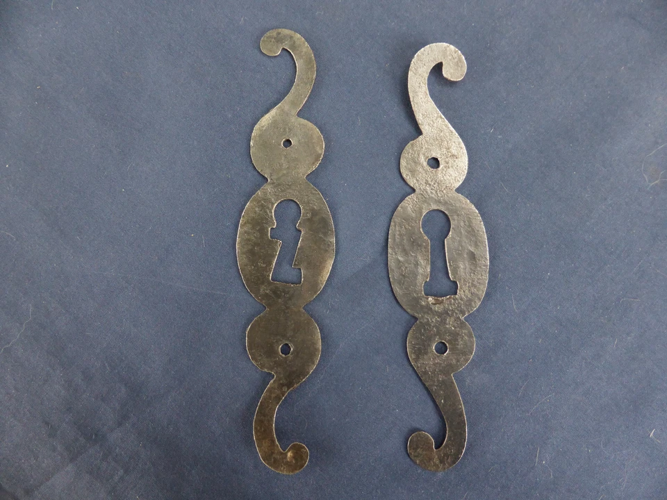 2 entrées serrure flammes fer ancienne Louis XIII portes armoire bahut ht 14 cm - Photo 2/4