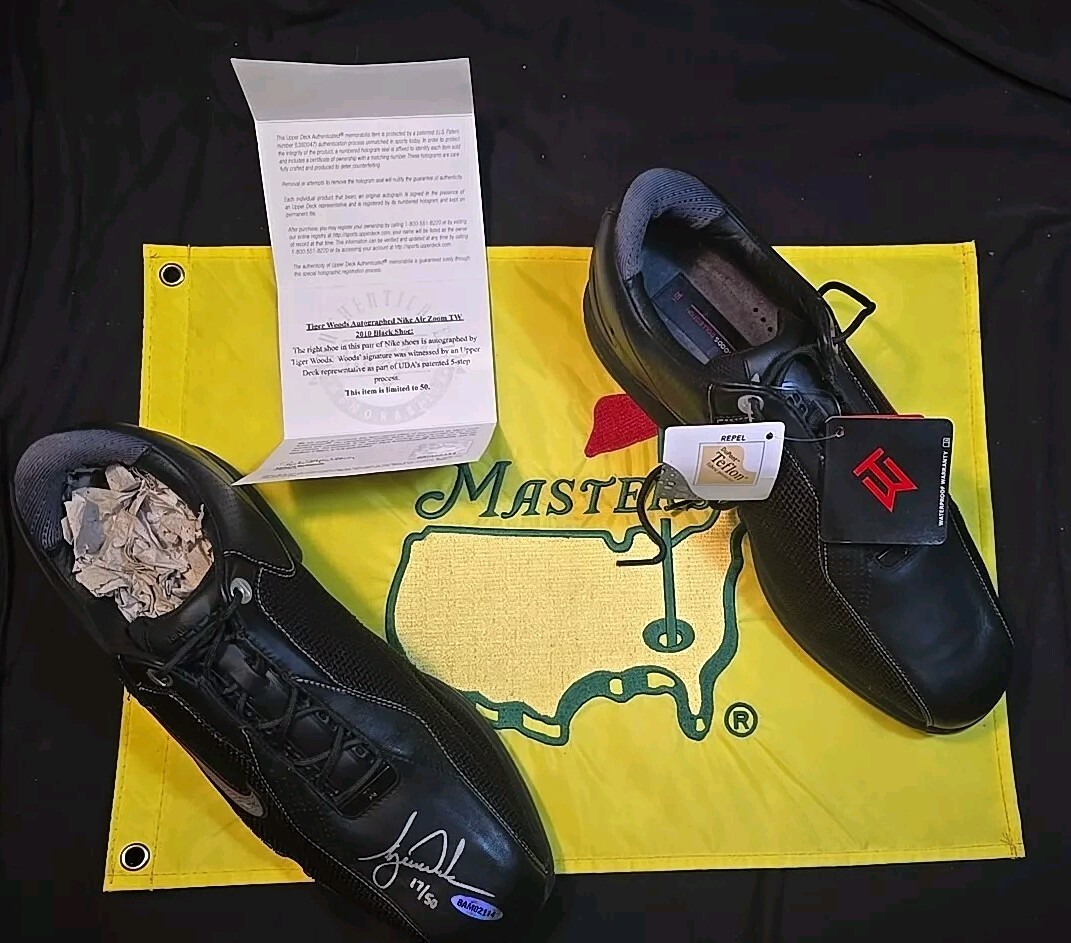 Tiger Woods Autographed Signed 2010 US Open Nike Shoe Display LE 17 /50 Master Champion 