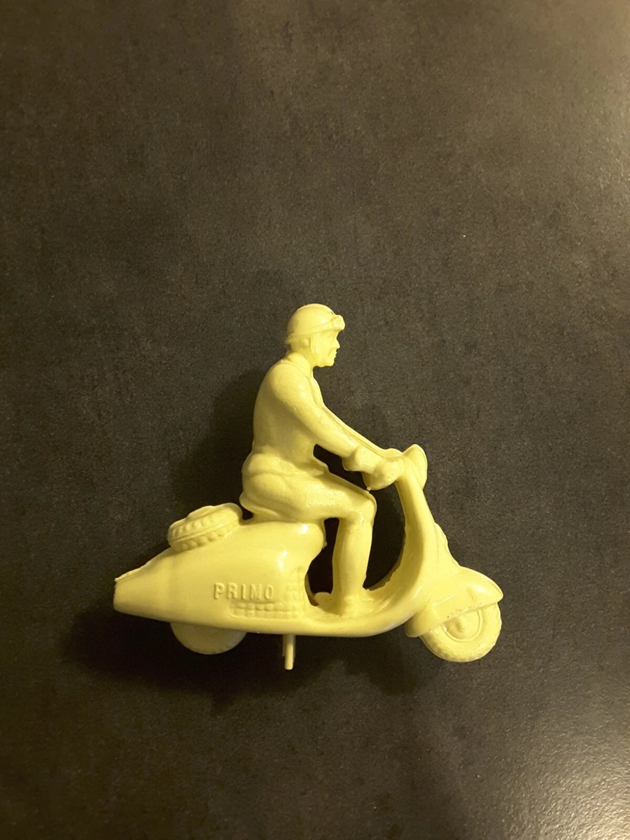 Ancien Jouet Scooter Vespa Père Noël - Plastique Dur - Rare Et Parfait état