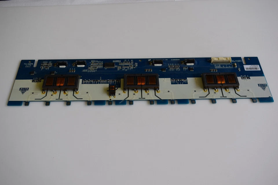 Samsung LE32R88BD Inverter PCB HS320WV12 REV 0.1 - Image 3 of 4