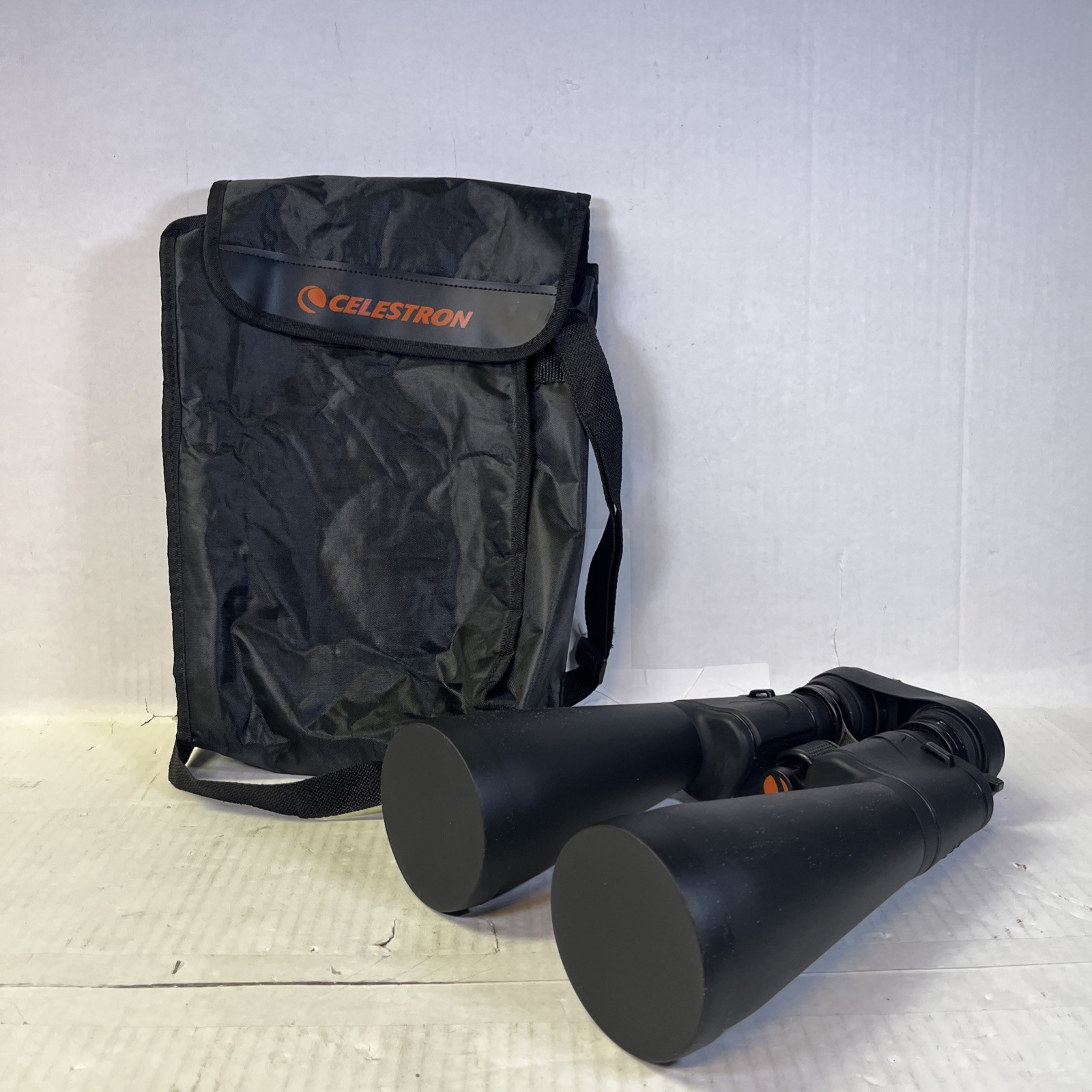 Celestron 15-35x70 SkyMaster Zoom Binocular #71013
