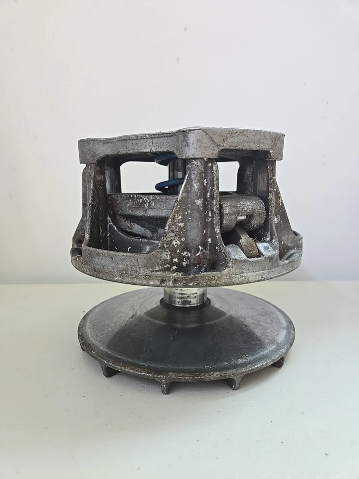 Polaris Magnum 325 2002 4x4 embrague de accionamiento primario con perno primario 1321976 Foto 2 de 4