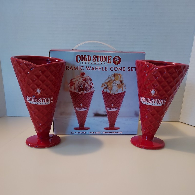 NEW Cold Stone Creamery Ceramic Waffle Cone Set Desert Ice Cream Red