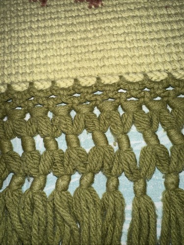Handmade Vintage Retro Floral Heavyweight Crochet cross stitched Afghan Blanket - Picture 4 of 6