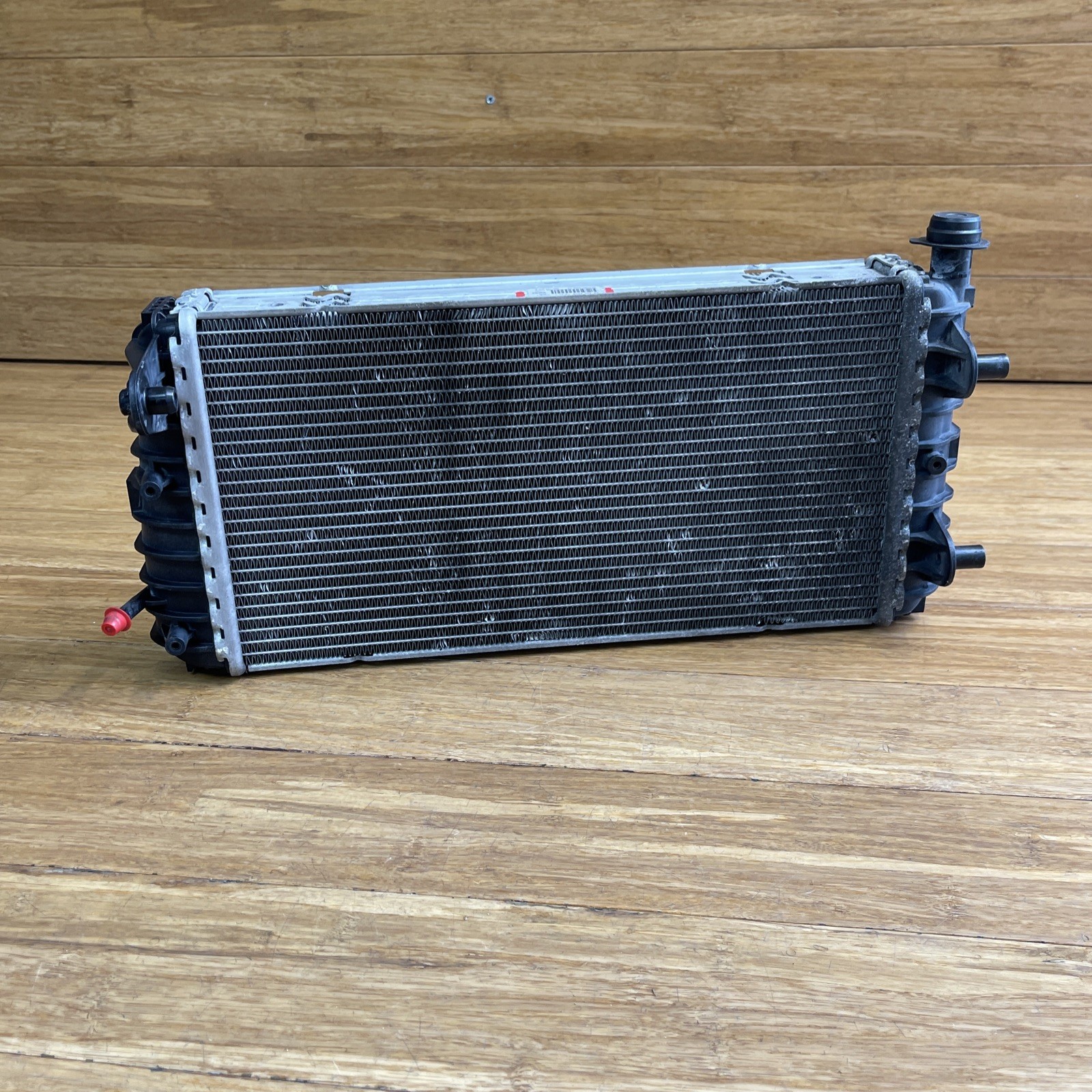 2017-2023 Audi R8 Radiator V10 4S 5.2L Rear Left Coolant 18k Miles OEM