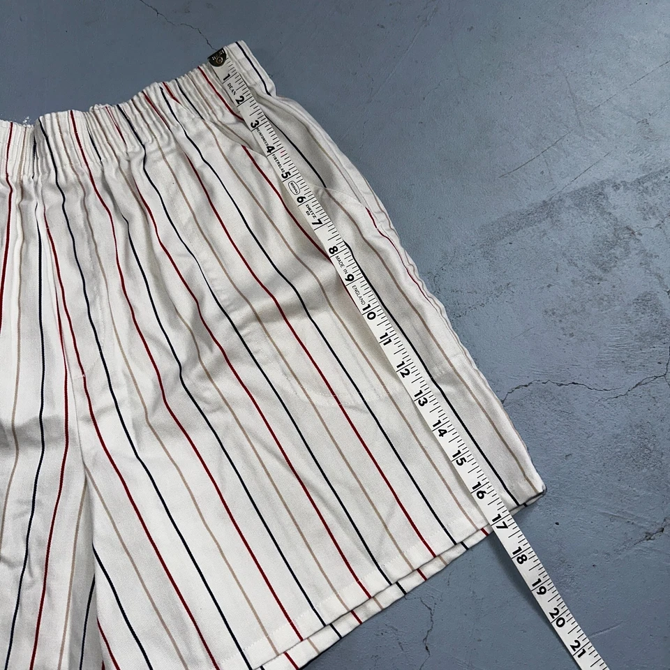 Шорты женские Cabin Creek 12 красно-белые в полоску спереди из хлопковой смеси с высоким подъемом - Изображение 2 из 4