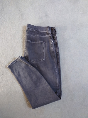 Everlane Jeans 31 grau Neuwertig
