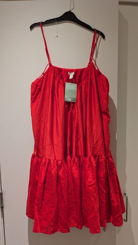 red dress size 10-12 - Picture 2 of 3