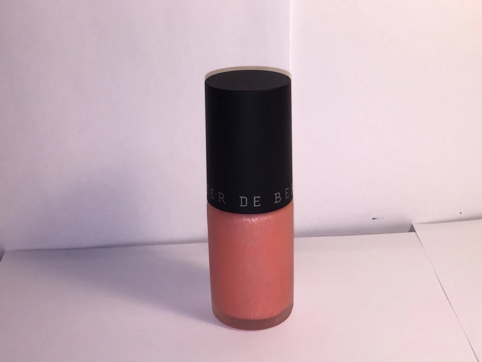 LE METIER DE BEAUTE 3 件套:烘焙腮红+ 液体灯具+包 — 第 3/4 张图片