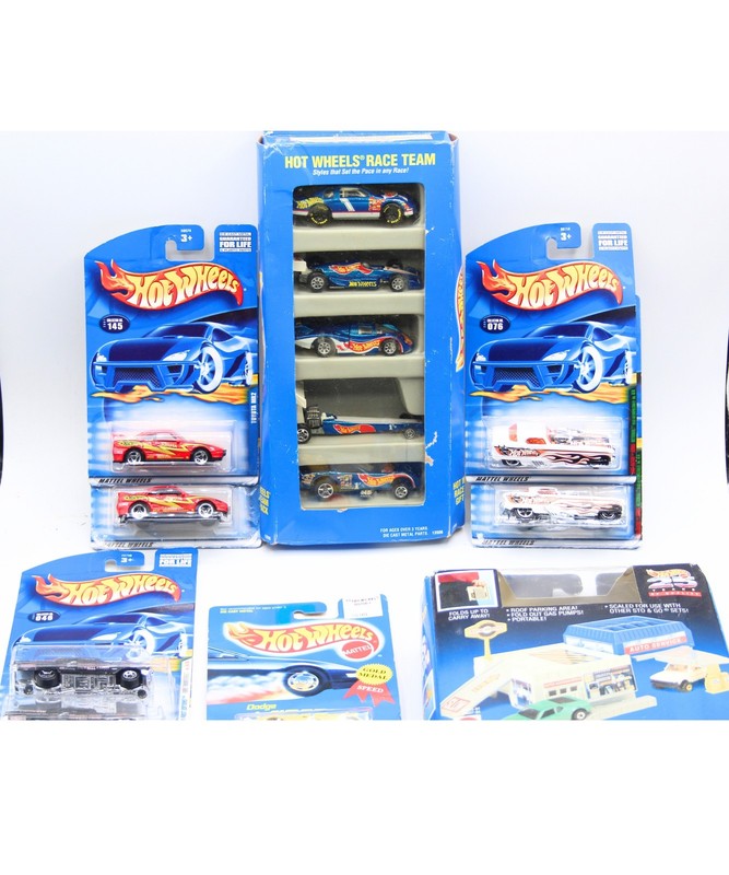 Lot of 13: Hot Wheels Toy Cars