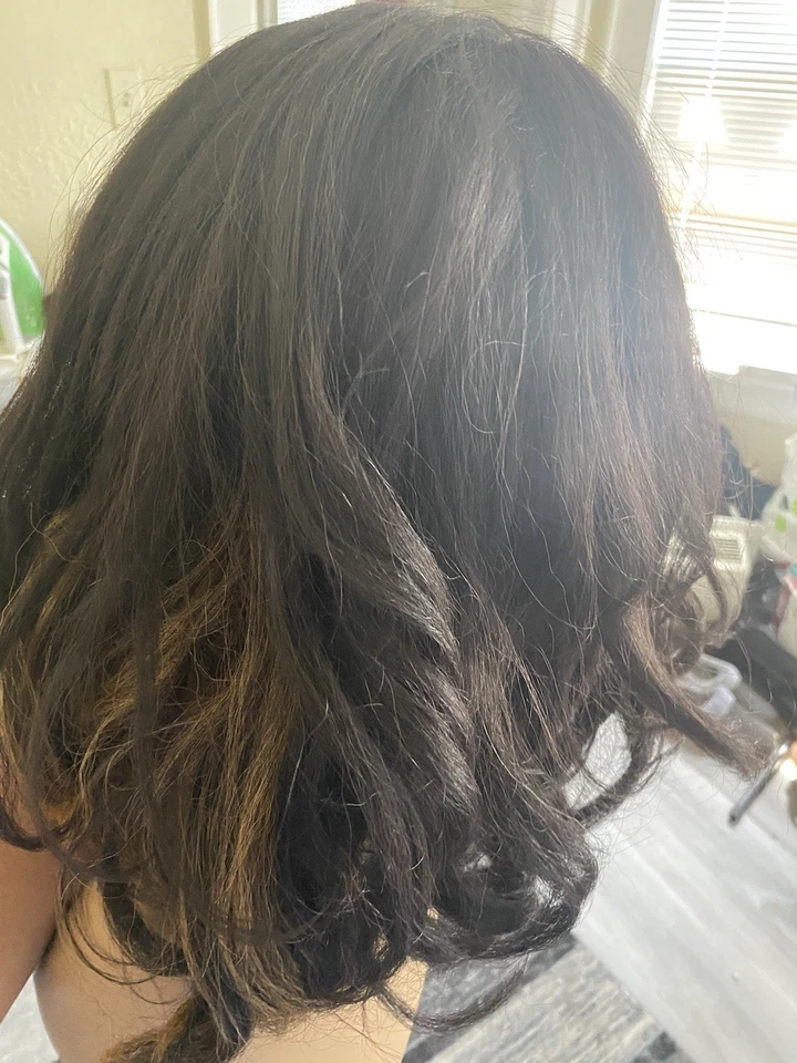 sensational T Lace Wig dark brown/honey blonde 16/18 inch layered french curls - Image 4 of 4