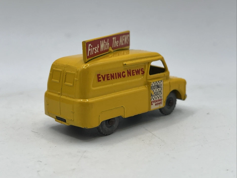 Original Matchbox Moko Lesney No 42a Bedford Evening News Van (METAL WHEELS) - Image 4 of 4