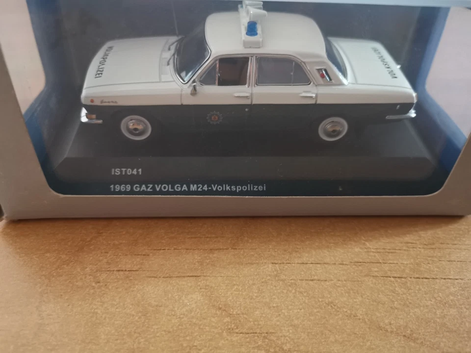 Atlas  Edition  Sammlung Volga Wolga  M24 Volkspolizei DDR - Bild 2 von 4