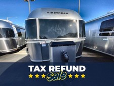 2026 Airstream Classic 28RBT