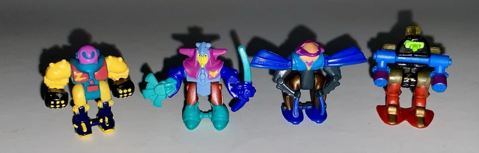 Micro Máquinas Galoob Mini Coches y Figuras Z-Bot Lote de 8 Vehículos Mixtos De Colección Foto 2 de 4