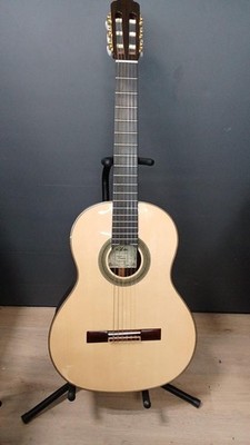 ARIA A-140S lassical guitar