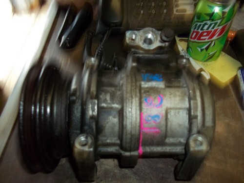 1993 DODGE SHADOW DYNASTY SPIRIT LABARON SUNDANCE DAYTONA 2.5L AC COMPRESSOR - Picture 2 of 4