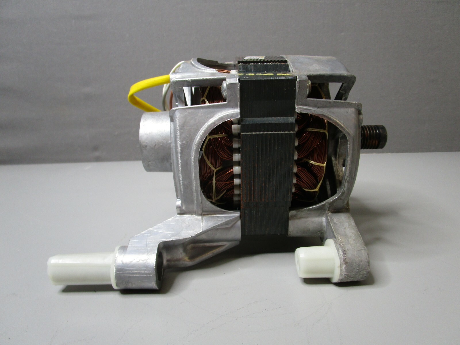 Maytag FL Washer Motor (195V, 3A, 540Hz, 16,300RPM) W10171927  