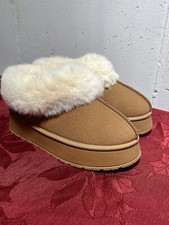 Women s Slippers Fuzzy Furry Tan Size 6/7 see description New